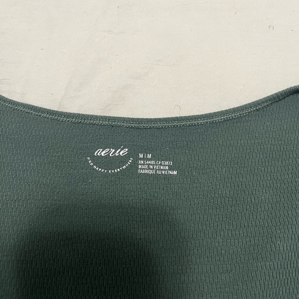 Aerie tee